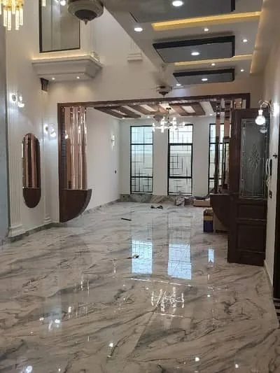 10 Marla Hot Location