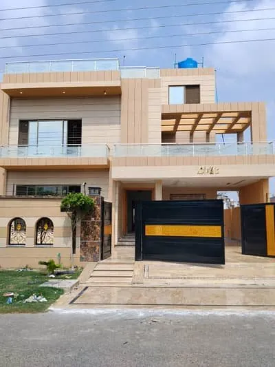 Front view of 10 Marla Family Home in Block J