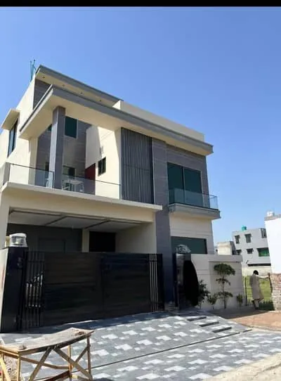 Front view of 10 Marla Minimalist in Block J